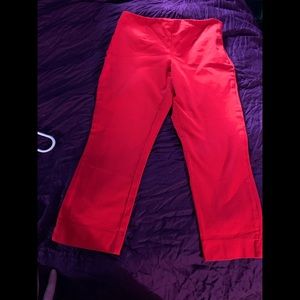 Red Boston Proper capri’s